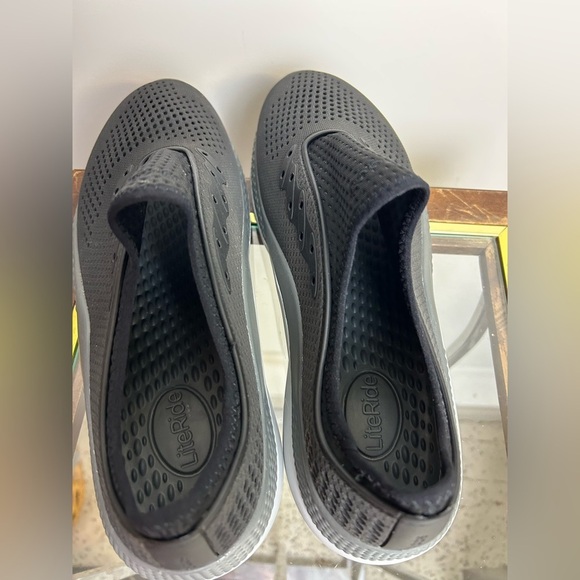 Crocs Literide 360 Pacer Men's Sneakers Black Gray Size 11 Outdoor Slip on - Picture 6 of 12